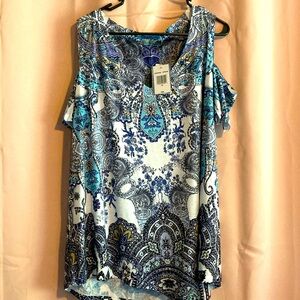 Women’s 2x cold shoulder shirt w bling detail